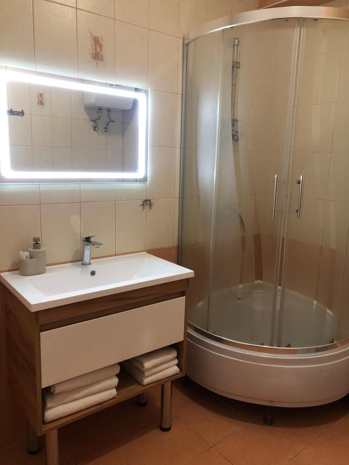 Comfort Hotel Kiev Bagian luar foto